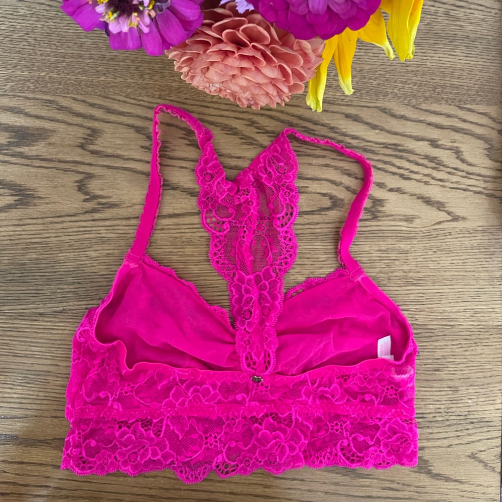 VS PINK racerback lace brawlet size M